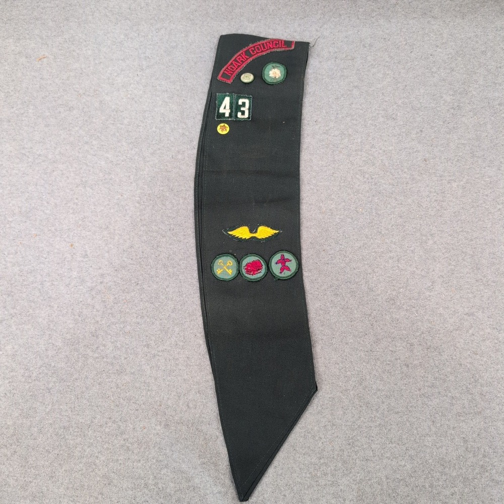 Vintage Boy Scout Sash Noark Council Troop 43 Merit Badges Pins BSA Arkansas - Picture 1 of 3